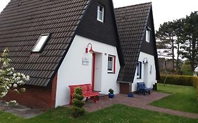 Grietje II Blaues Haus Rechts